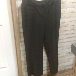 Larry Levine Petite women's dress pants.   Box 330